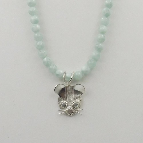 Click to view detail for DKC-1157 Pendant Mouse on Moonstone Necklace $176